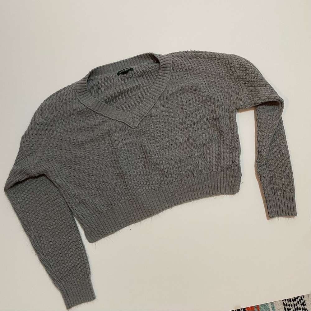 Grey cropped knit sweater